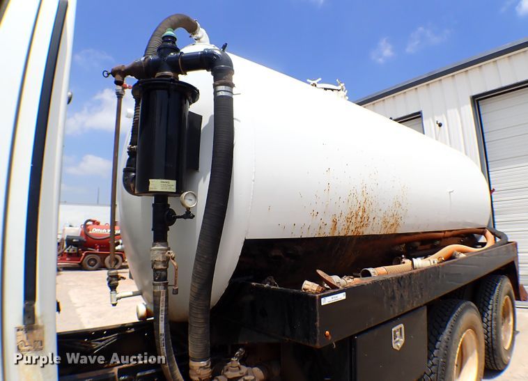 image for item MF9342 1999 Sterling LT3  vacuum truck