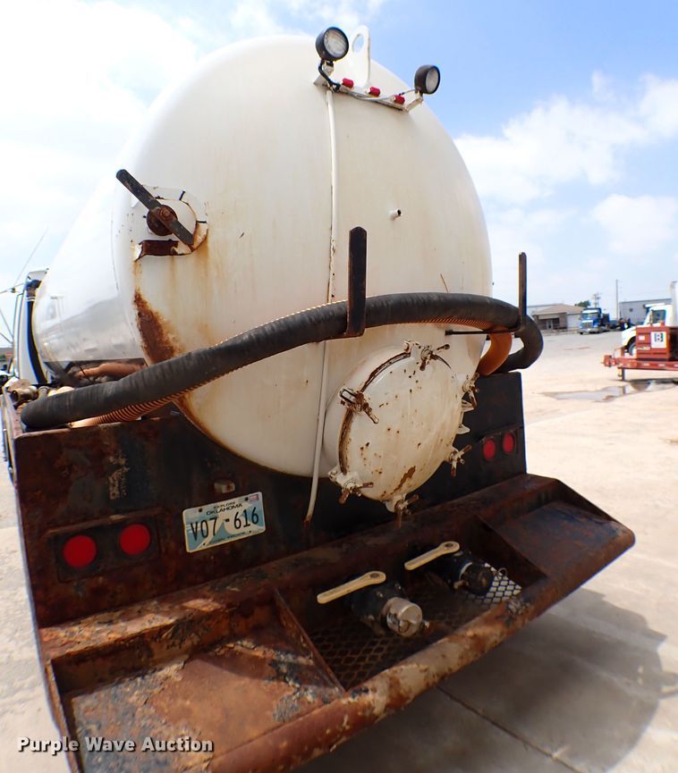 image for item MF9342 1999 Sterling LT3  vacuum truck