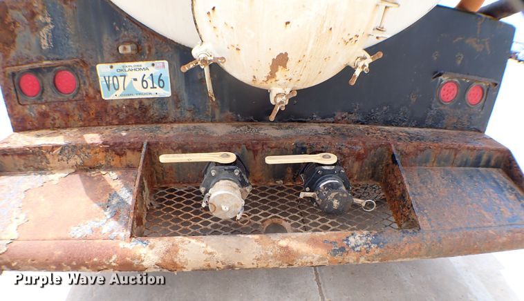 image for item MF9342 1999 Sterling LT3  vacuum truck