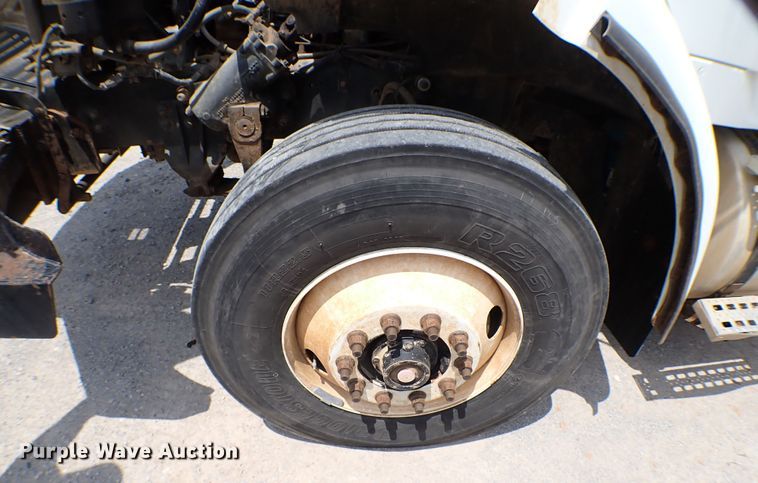 image for item MF9342 1999 Sterling LT3  vacuum truck