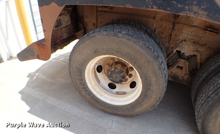 image for item MF9342 1999 Sterling LT3  vacuum truck