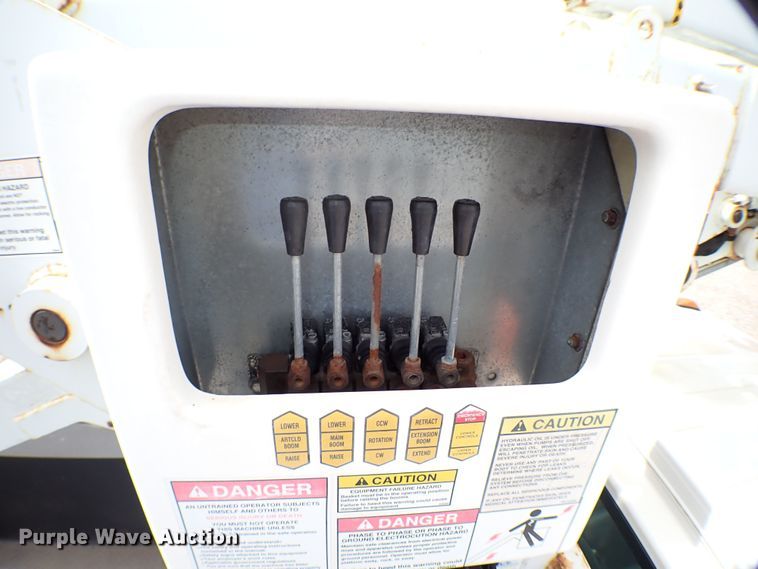 image for item MF9345 2008 Chevrolet C4500  bucket truck