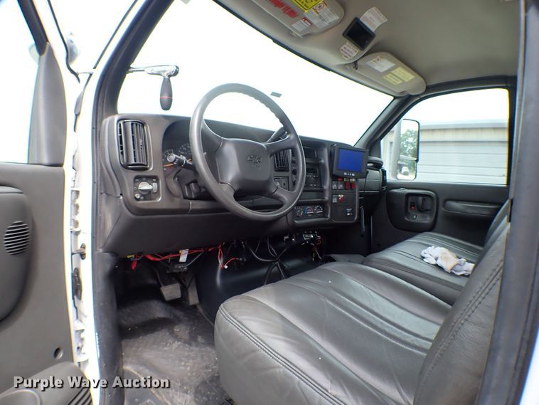 image for item MF9345 2008 Chevrolet C4500  bucket truck