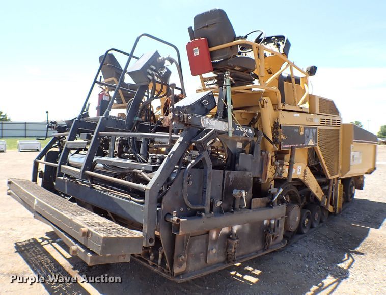 image for item MF9365 2007 Caterpillar AP1055D  paver