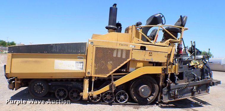 image for item MF9365 2007 Caterpillar AP1055D  paver