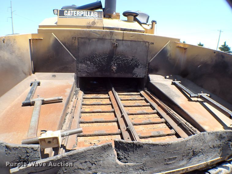 image for item MF9365 2007 Caterpillar AP1055D  paver