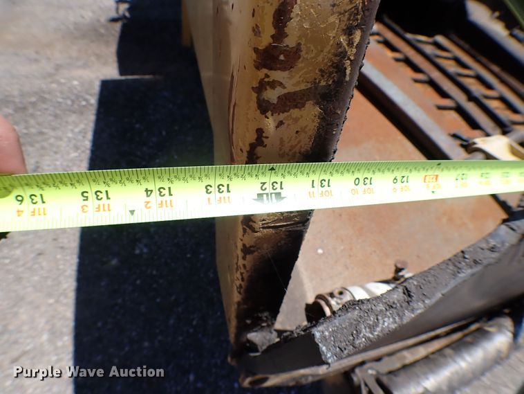 image for item MF9365 2007 Caterpillar AP1055D  paver