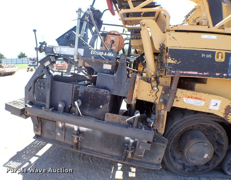 image for item MF9365 2007 Caterpillar AP1055D  paver