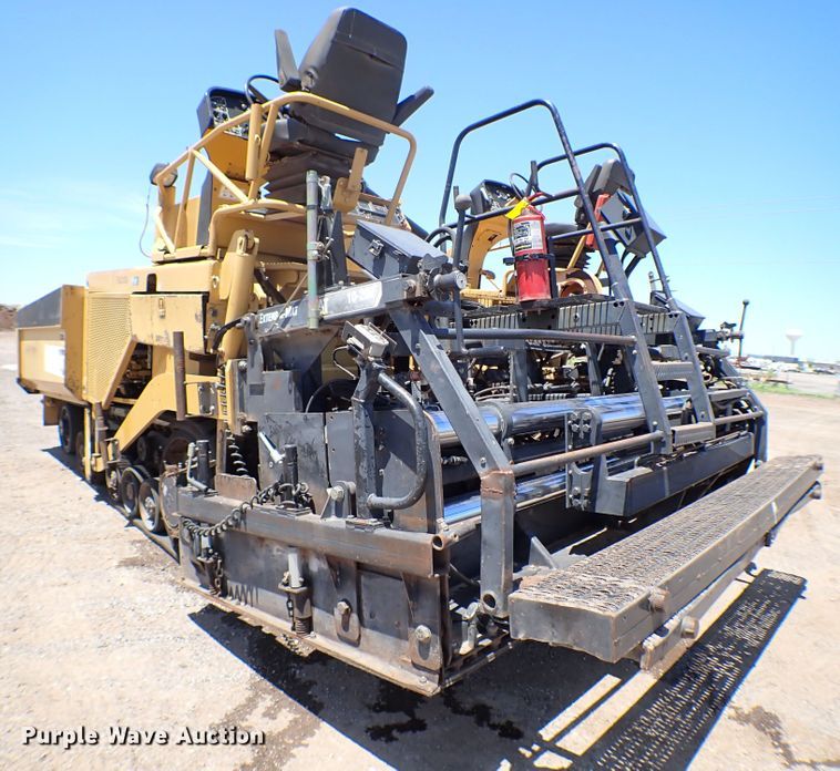 image for item MF9365 2007 Caterpillar AP1055D  paver