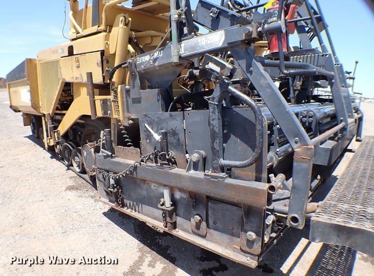 image for item MF9365 2007 Caterpillar AP1055D  paver