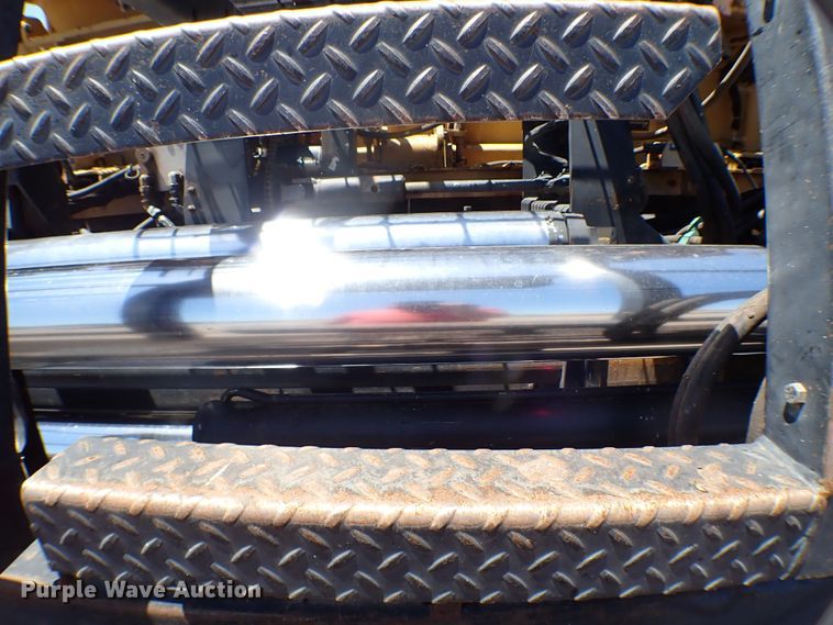 image for item MF9365 2007 Caterpillar AP1055D  paver