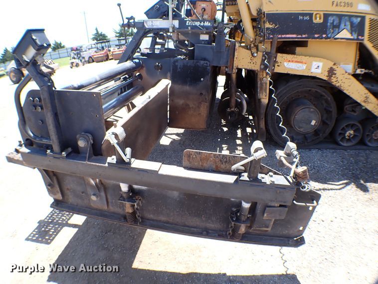 image for item MF9365 2007 Caterpillar AP1055D  paver