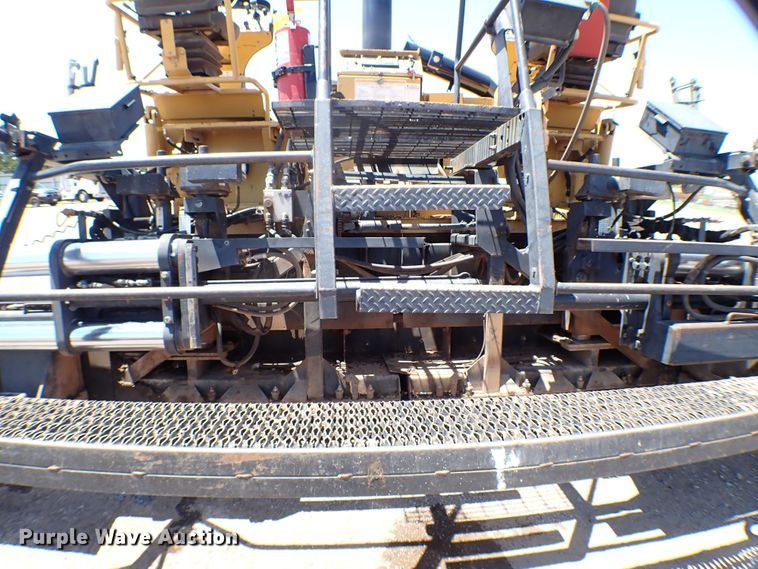 image for item MF9365 2007 Caterpillar AP1055D  paver