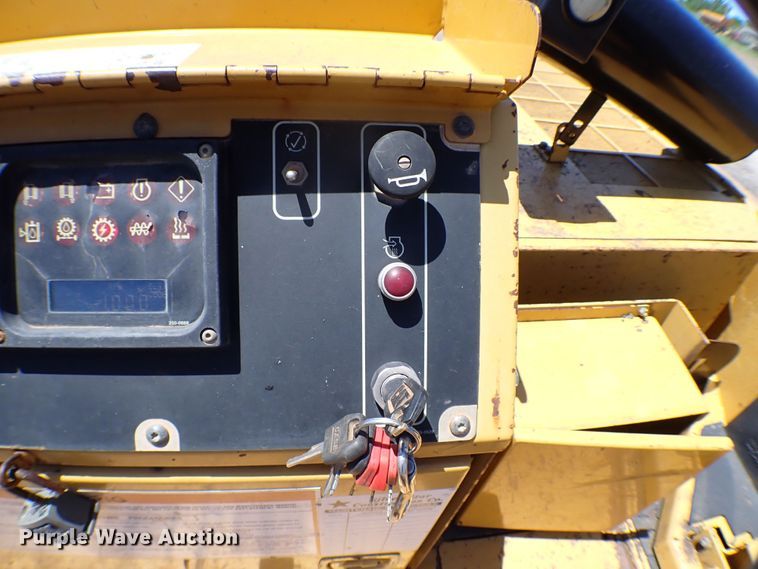 image for item MF9365 2007 Caterpillar AP1055D  paver