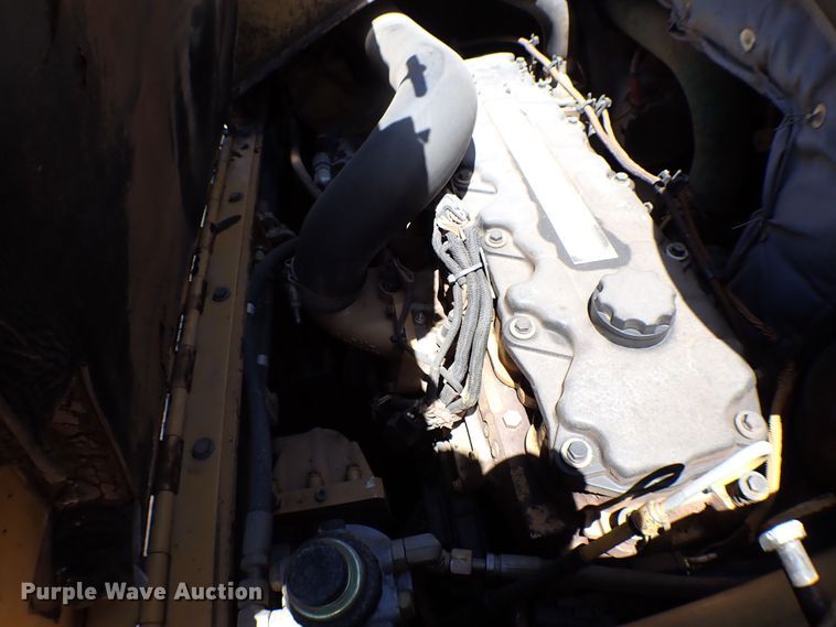 image for item MF9365 2007 Caterpillar AP1055D  paver