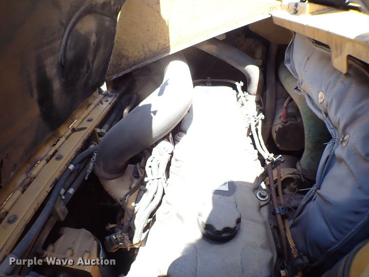 image for item MF9365 2007 Caterpillar AP1055D  paver