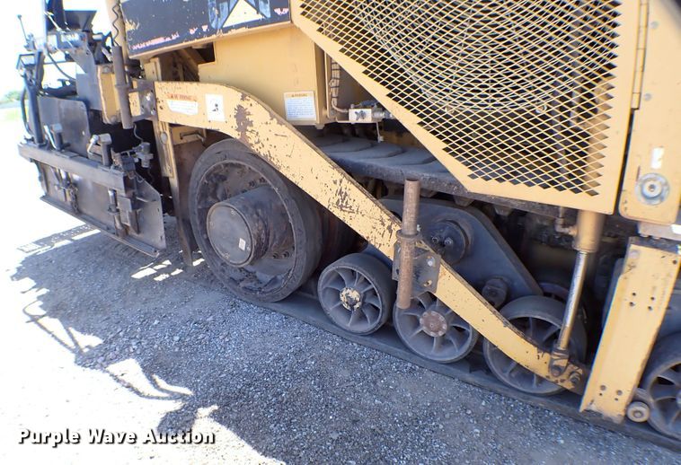 image for item MF9365 2007 Caterpillar AP1055D  paver
