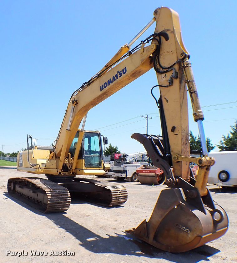 image for item MF9376 2007 Komatsu PC220LC-8  excavator