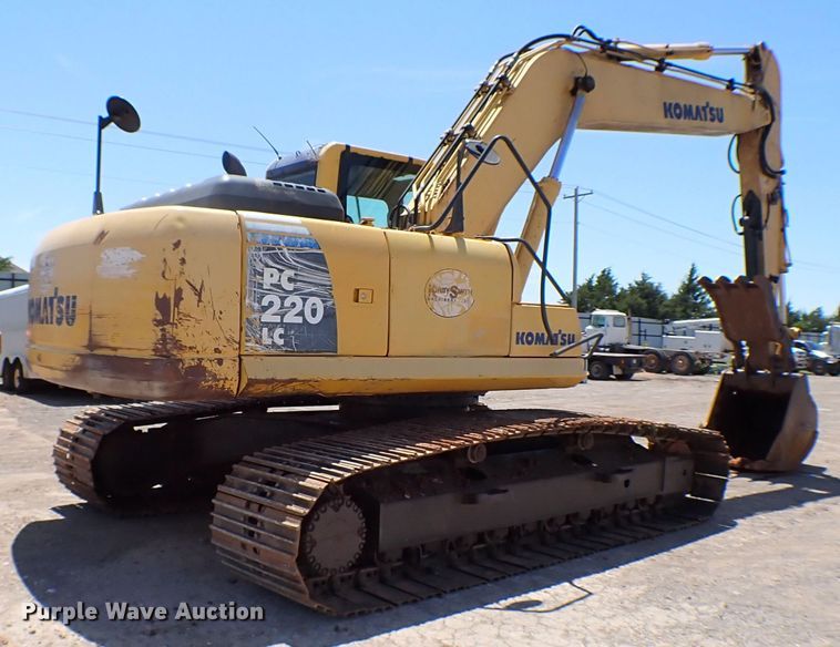 image for item MF9376 2007 Komatsu PC220LC-8  excavator