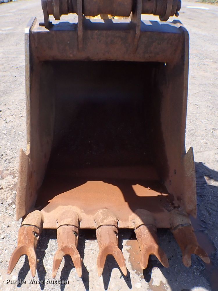 image for item MF9376 2007 Komatsu PC220LC-8  excavator