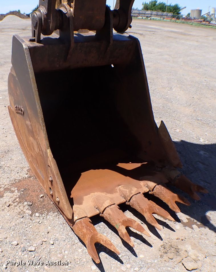 image for item MF9376 2007 Komatsu PC220LC-8  excavator