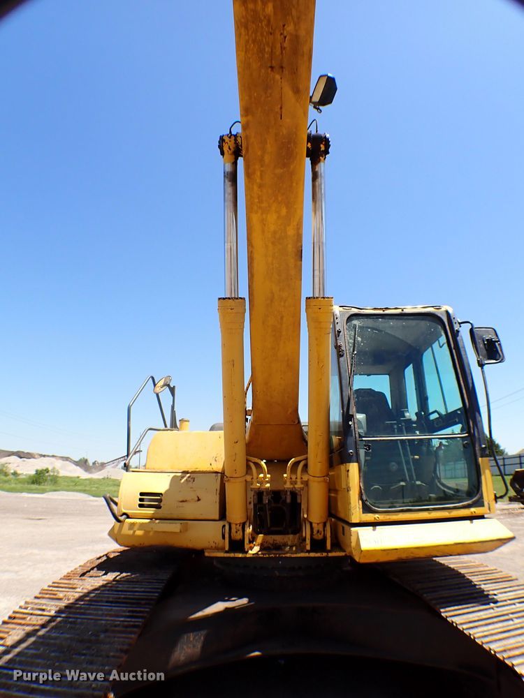image for item MF9376 2007 Komatsu PC220LC-8  excavator