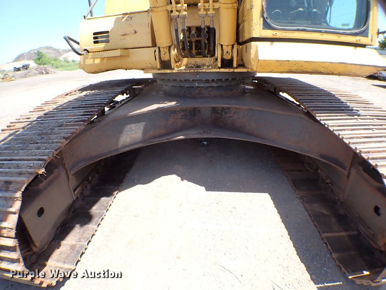 image for item MF9376 2007 Komatsu PC220LC-8  excavator