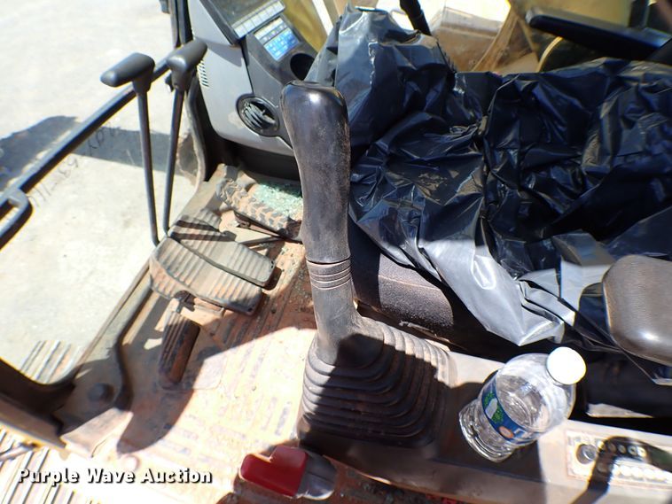 image for item MF9376 2007 Komatsu PC220LC-8  excavator