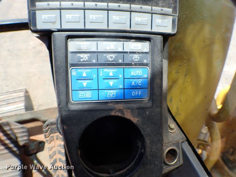 image for item MF9376 2007 Komatsu PC220LC-8  excavator