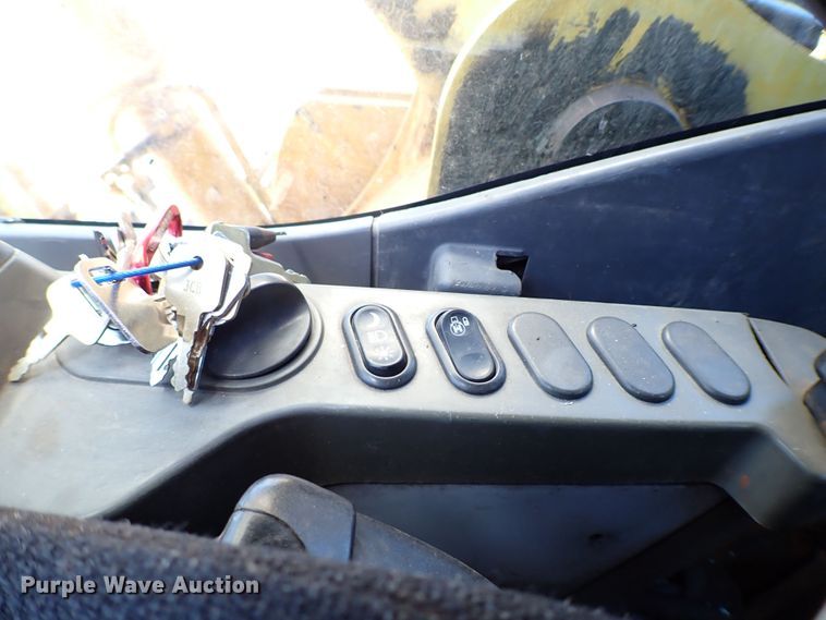 image for item MF9376 2007 Komatsu PC220LC-8  excavator