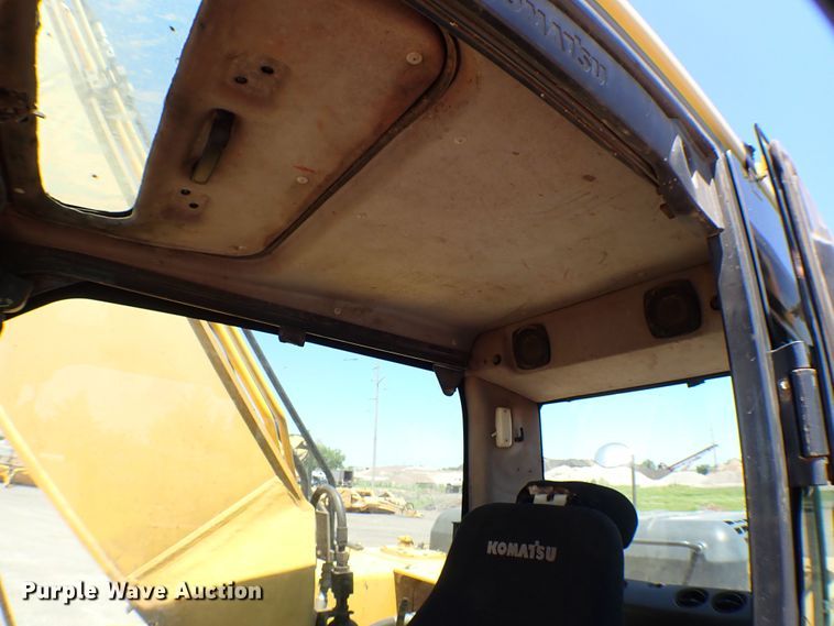 image for item MF9376 2007 Komatsu PC220LC-8  excavator