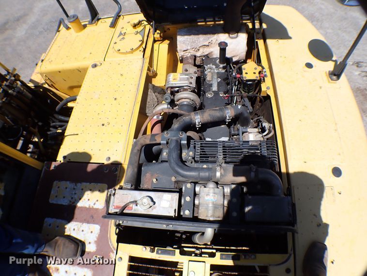 image for item MF9376 2007 Komatsu PC220LC-8  excavator