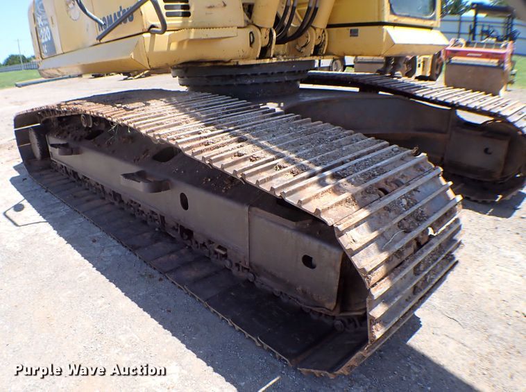 image for item MF9376 2007 Komatsu PC220LC-8  excavator