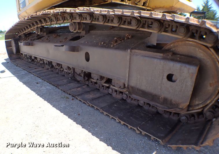 image for item MF9376 2007 Komatsu PC220LC-8  excavator