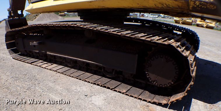 image for item MF9376 2007 Komatsu PC220LC-8  excavator