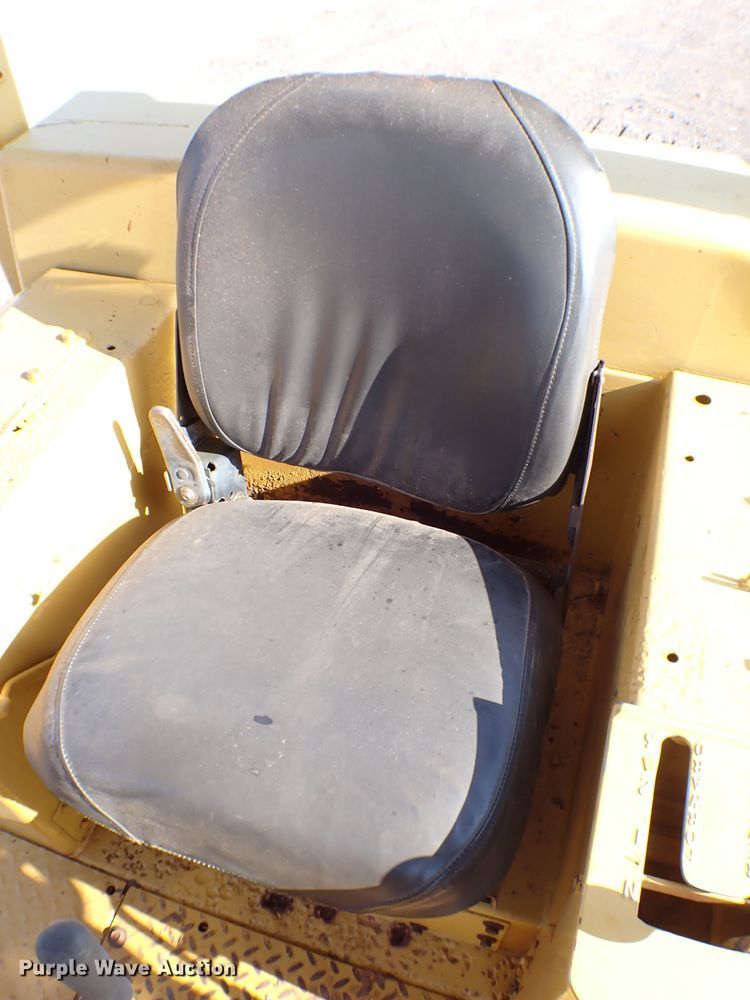 image for item MF9399 1979 Caterpillar D6D  dozer