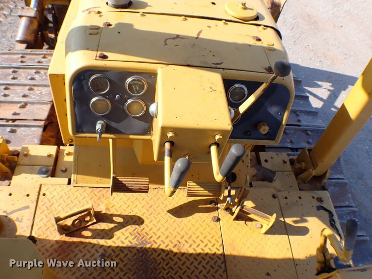 image for item MF9399 1979 Caterpillar D6D  dozer