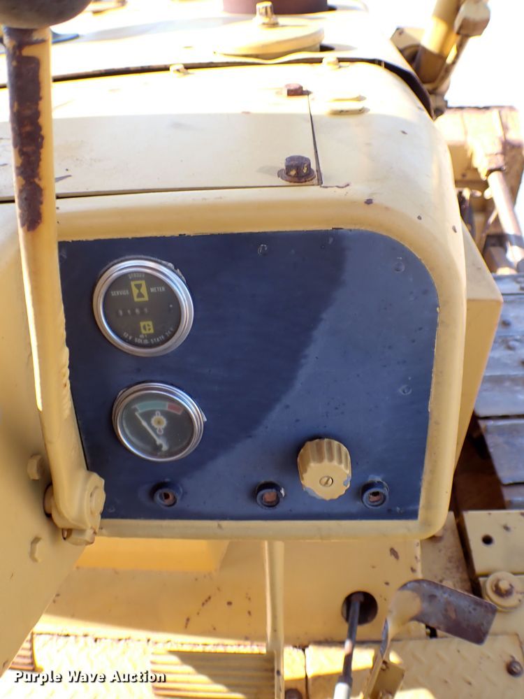 image for item MF9399 1979 Caterpillar D6D  dozer
