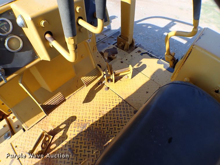 image for item MF9399 1979 Caterpillar D6D  dozer
