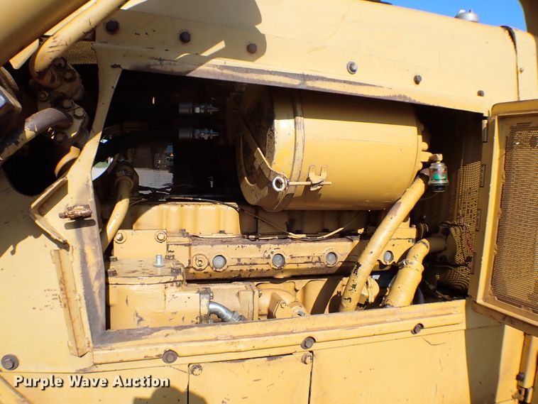 image for item MF9399 1979 Caterpillar D6D  dozer