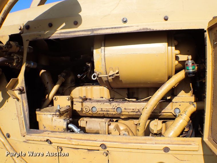 image for item MF9399 1979 Caterpillar D6D  dozer