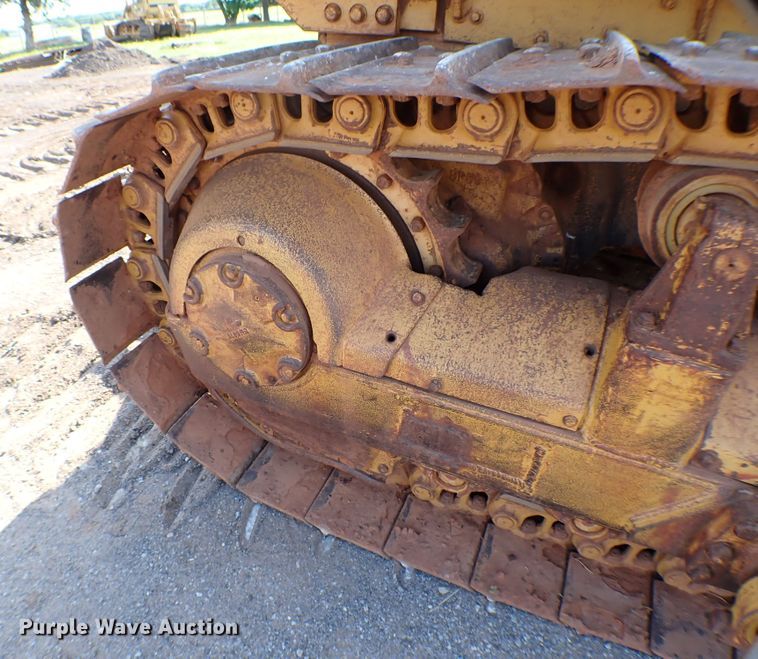 image for item MF9399 1979 Caterpillar D6D  dozer