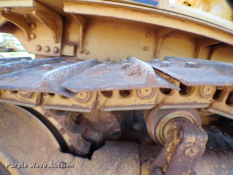 image for item MF9399 1979 Caterpillar D6D  dozer