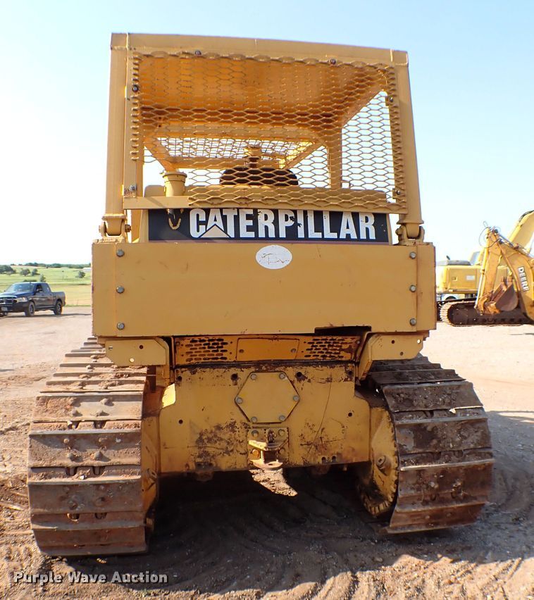 image for item MF9400 1979 Caterpillar D6D  dozer