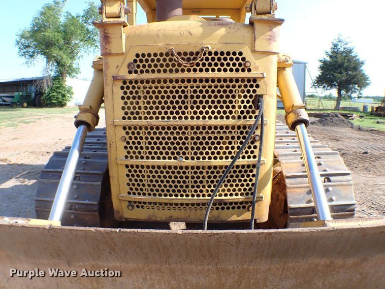 image for item MF9400 1979 Caterpillar D6D  dozer
