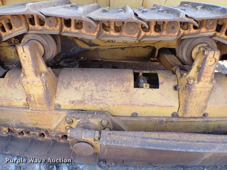 image for item MF9400 1979 Caterpillar D6D  dozer