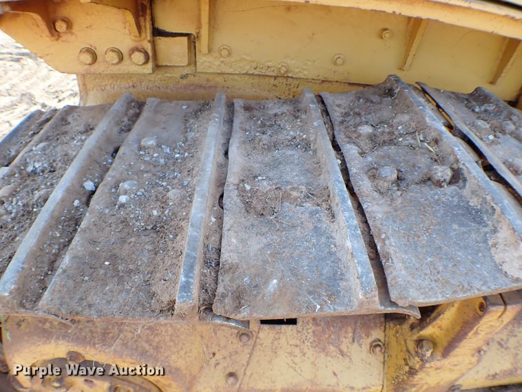 image for item MF9400 1979 Caterpillar D6D  dozer