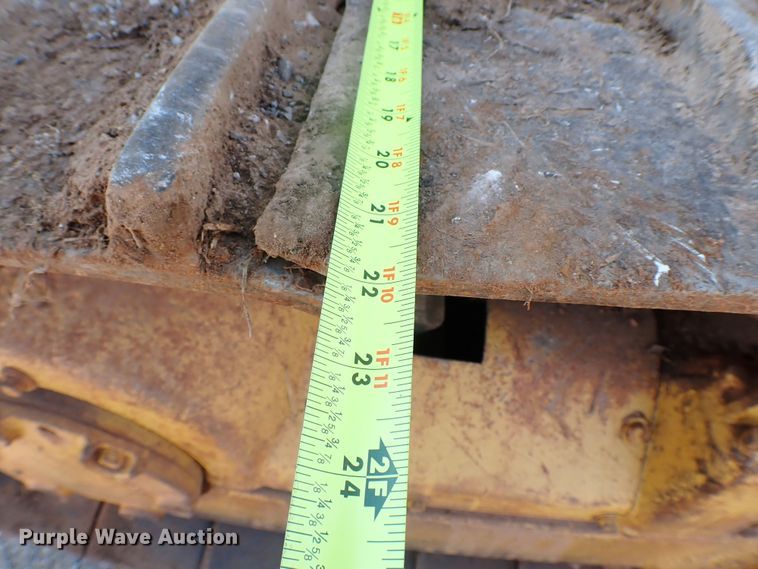 image for item MF9400 1979 Caterpillar D6D  dozer