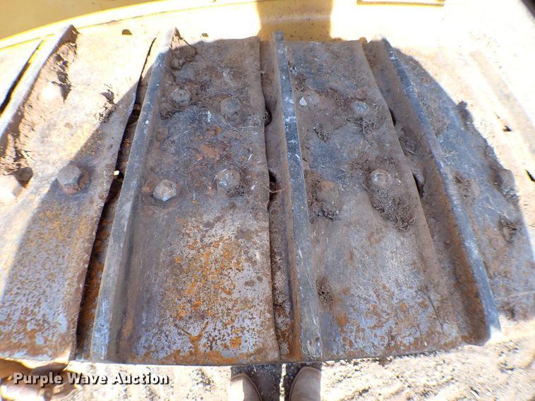 image for item MF9400 1979 Caterpillar D6D  dozer