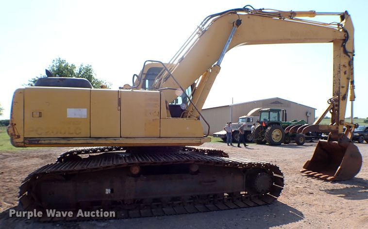 image for item MF9401 1999 Komatsu PC200LC-6  excavator